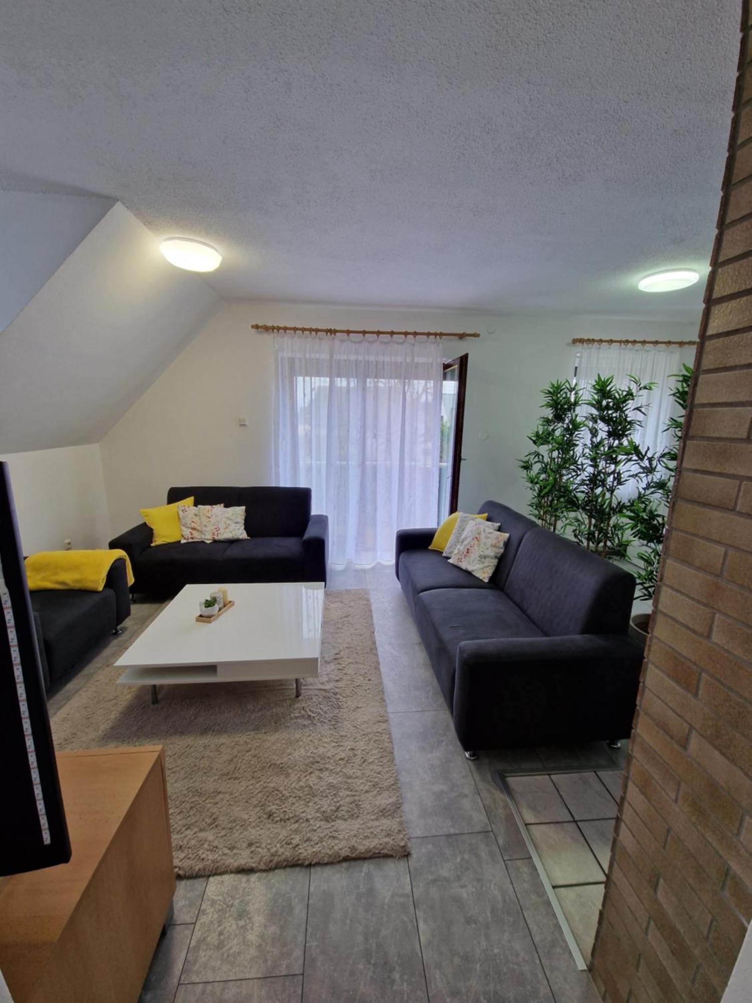 Apartment Lara Sankt Peter am Bichl Exterior photo